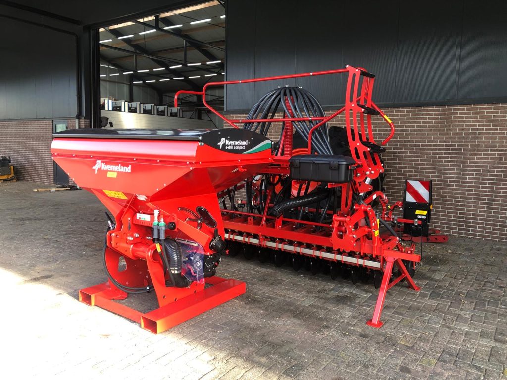 PHOTO-2025-11-07-08-52-03